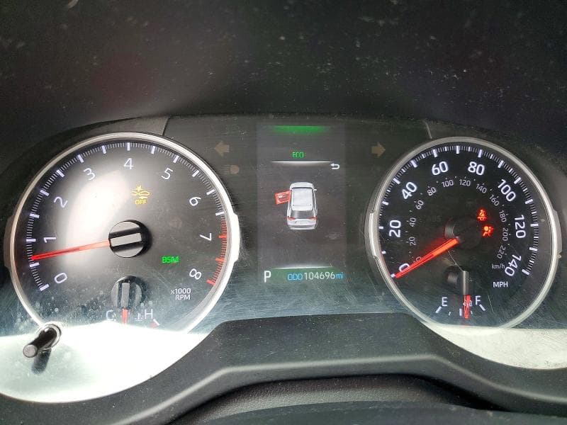2021 TOYOTA RAV4 XLE 9