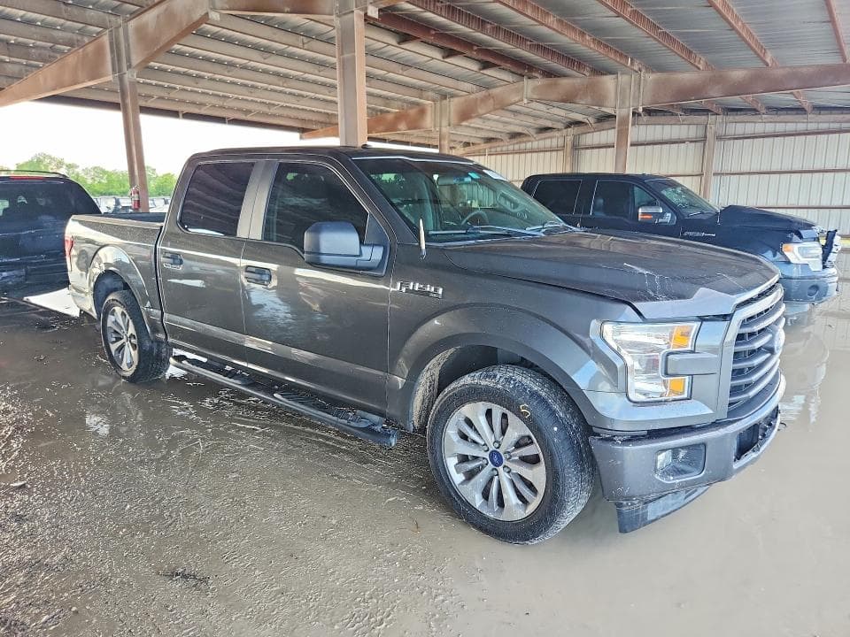2017 FORD F150 SUPERCREW 4