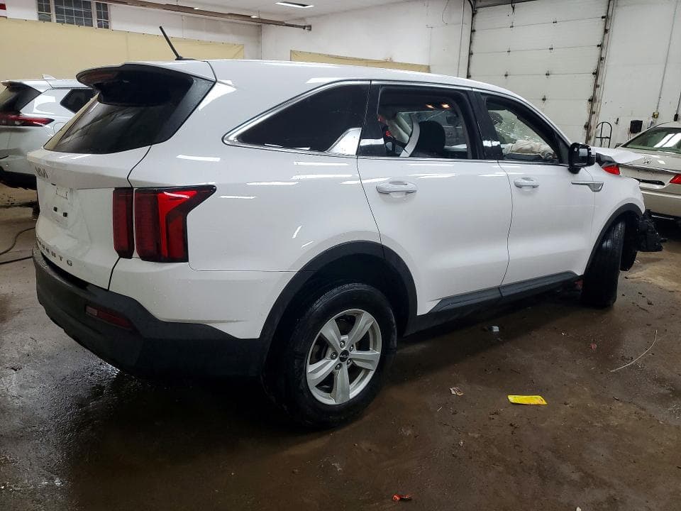 2022 KIA SORENTO LX LX 3