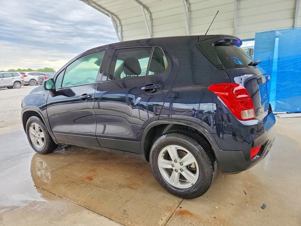 2022 CHEVROLET TRAX LS 2