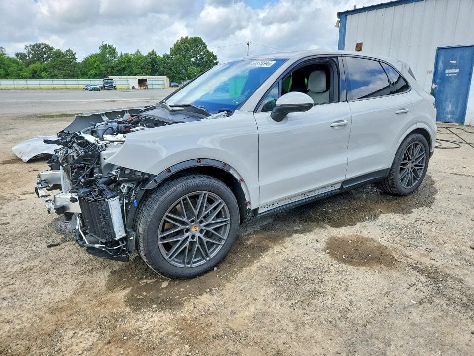 2025 PORSCHE CAYENNE 2