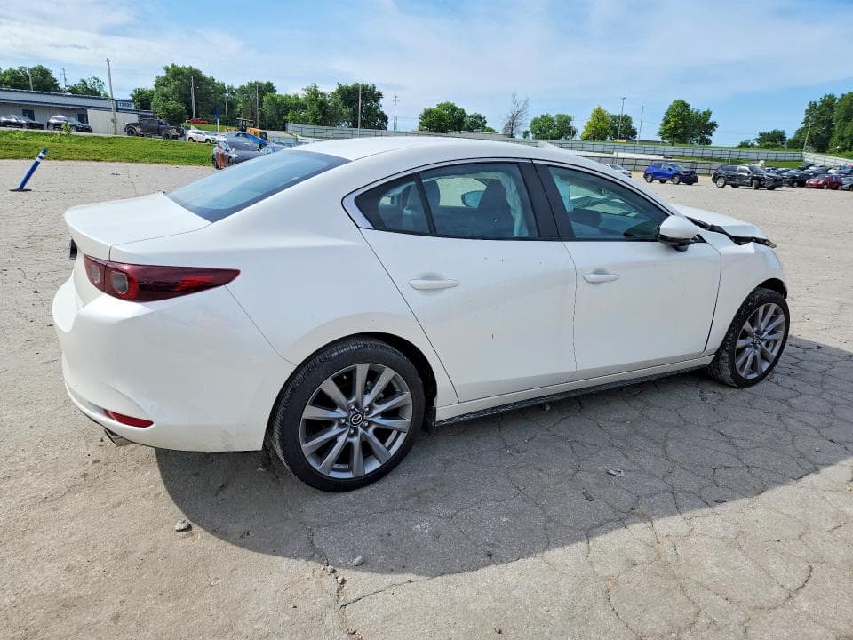 2023 MAZDA 3 SELECT 3