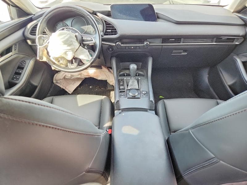2023 MAZDA 3 SELECT 8