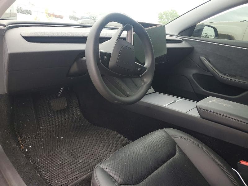 2025 TESLA MODEL 3 8