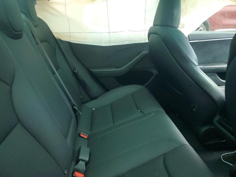 2025 TESLA MODEL 3 10