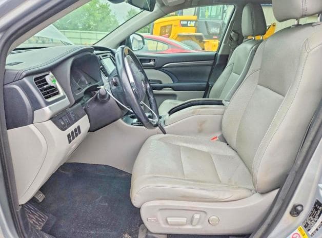 2017 TOYOTA HIGHLANDER LIMITED LIMITED 7