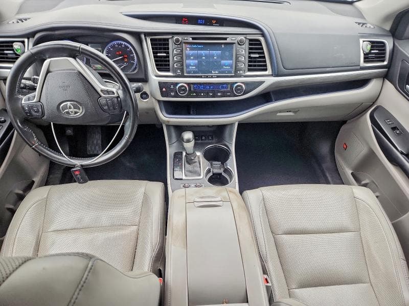 2017 TOYOTA HIGHLANDER LIMITED LIMITED 8
