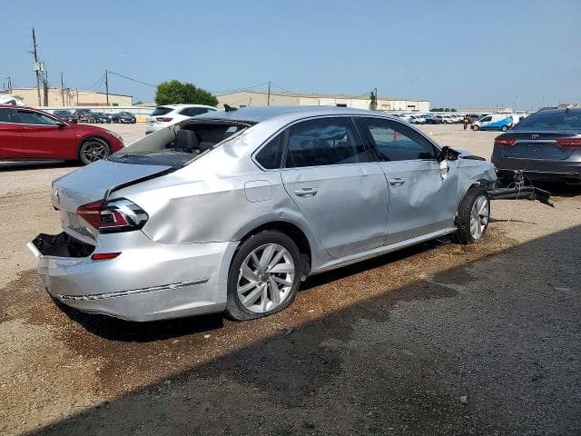 2018 VOLKSWAGEN PASSAT SE 3