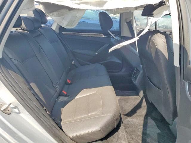 2018 VOLKSWAGEN PASSAT SE 10