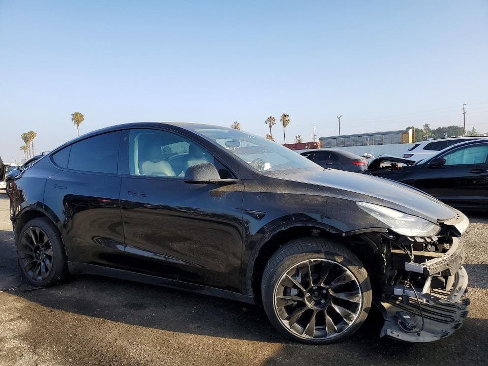 2021 TESLA MODEL Y 4