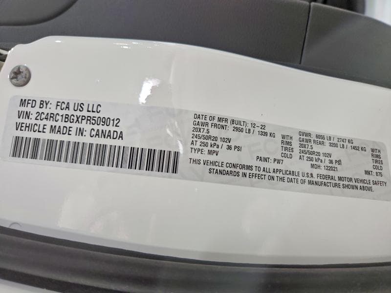 2023 CHRYSLER PACIFICA TOURING L 13