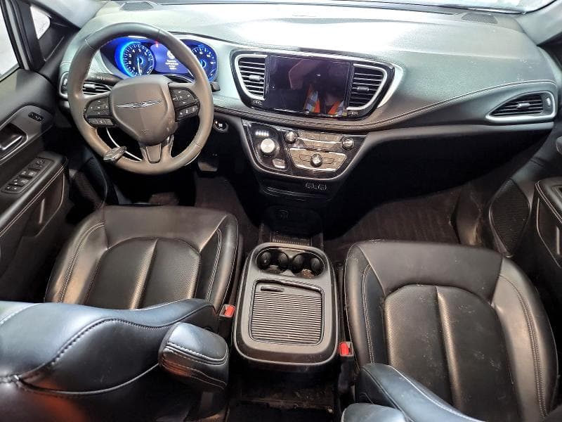 2023 CHRYSLER PACIFICA TOURING L 8