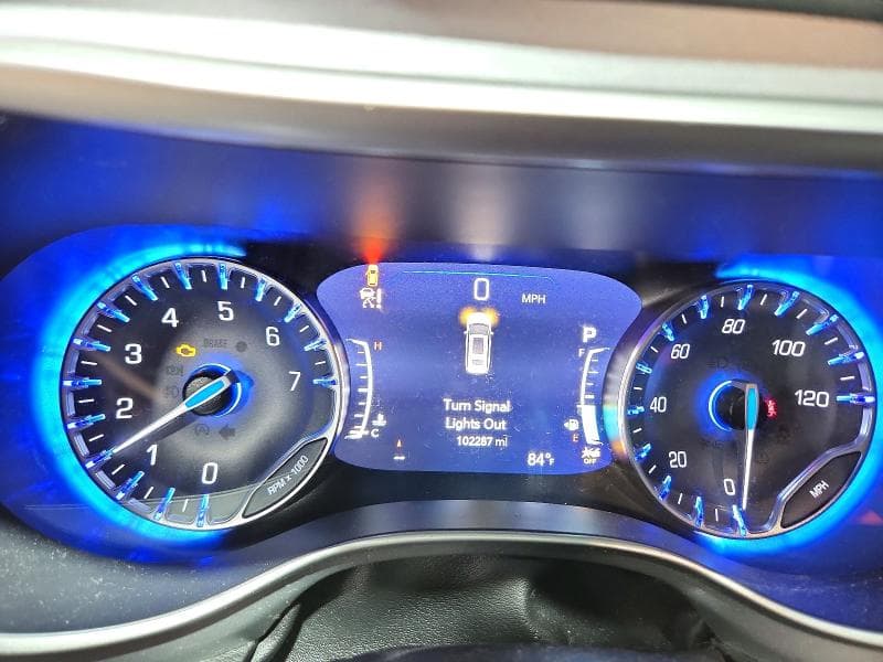 2023 CHRYSLER PACIFICA TOURING L 9