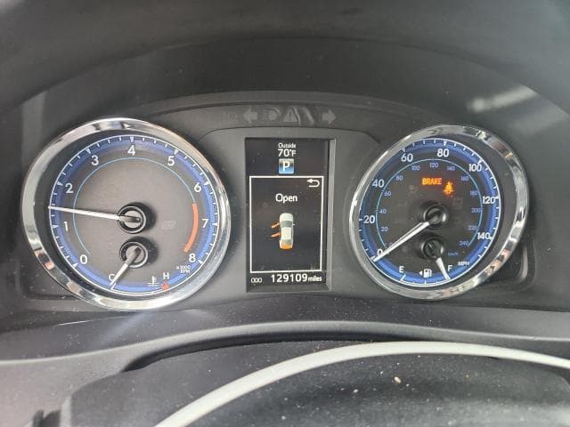 2018 TOYOTA COROLLA SE 9