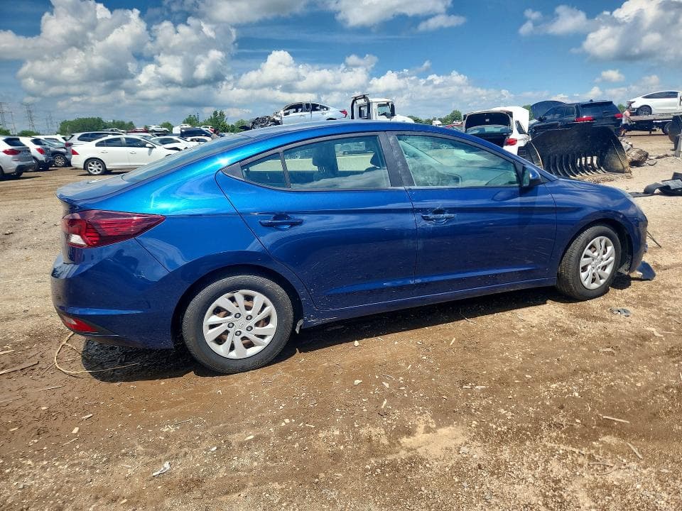 2019 HYUNDAI ELANTRA SE SE 3