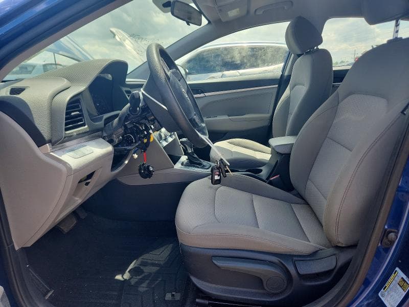 2019 HYUNDAI ELANTRA SE SE 7