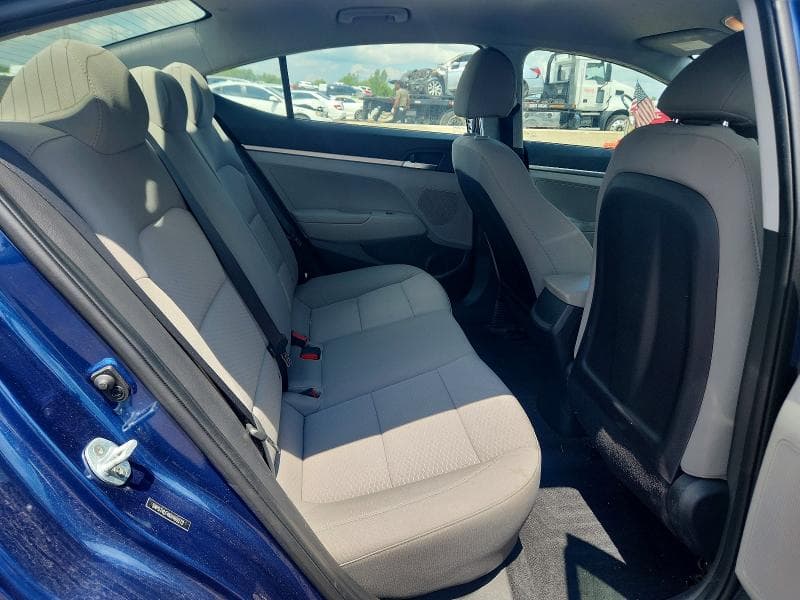 2019 HYUNDAI ELANTRA SE SE 10
