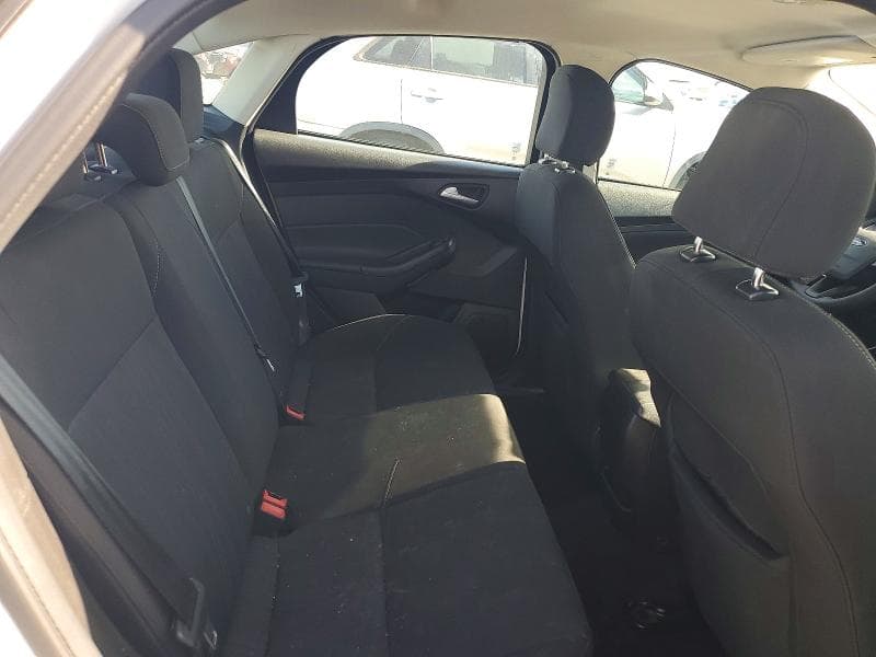 2017 FORD FOCUS SE 10
