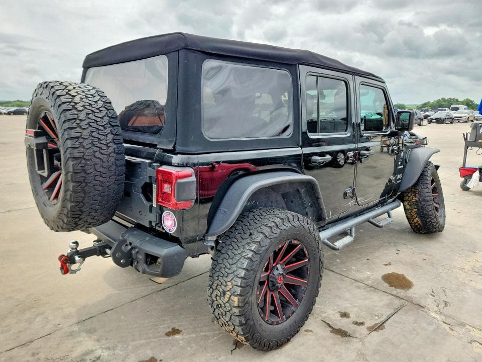 2018 JEEP WRANGLER UNLIMITED SAHARA 3