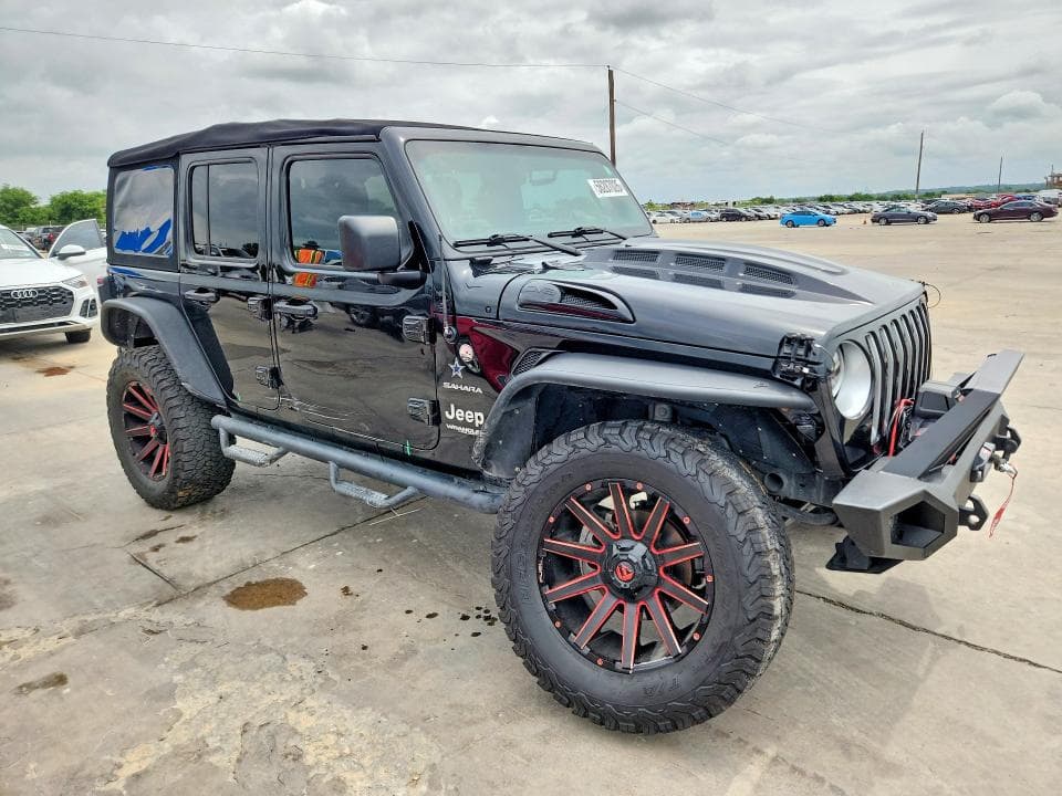2018 JEEP WRANGLER UNLIMITED SAHARA 4