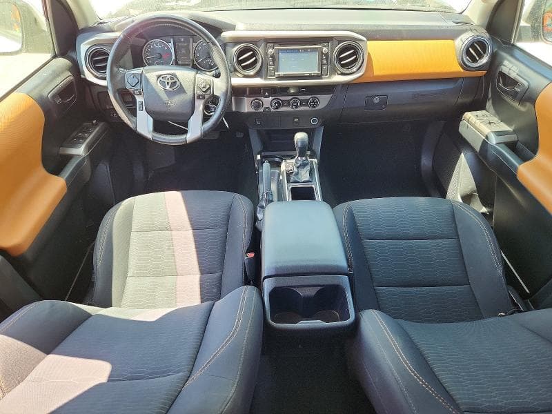 2017 TOYOTA TACOMA SR5 V6 8