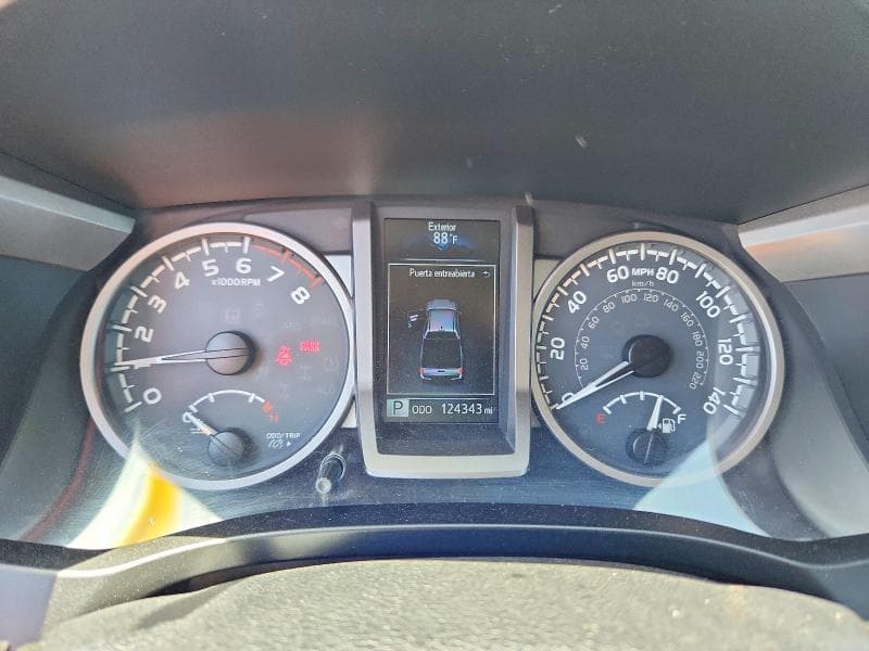 2017 TOYOTA TACOMA SR5 V6 9