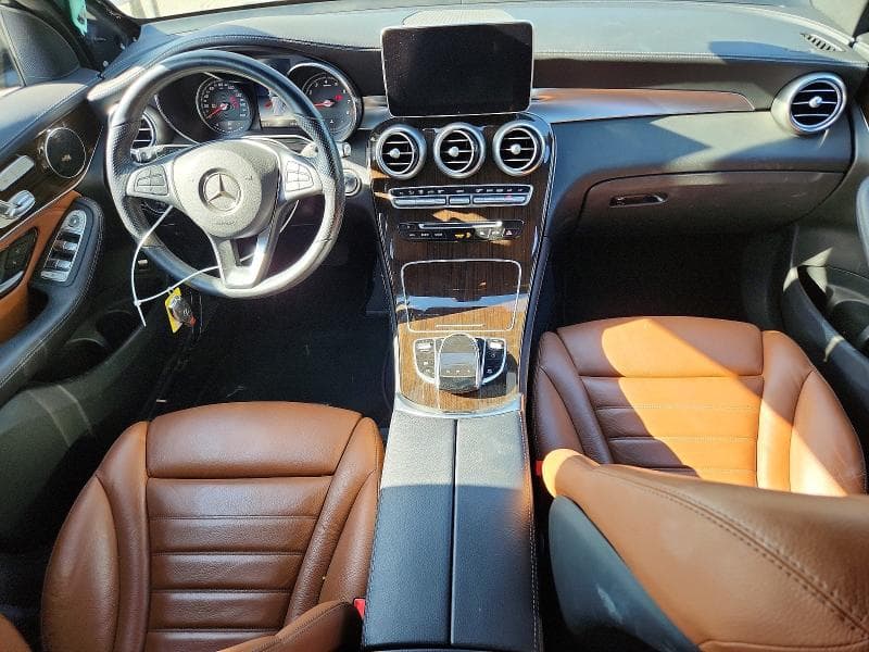 2019 MERCEDES-BENZ GLC 300 4MATIC 8