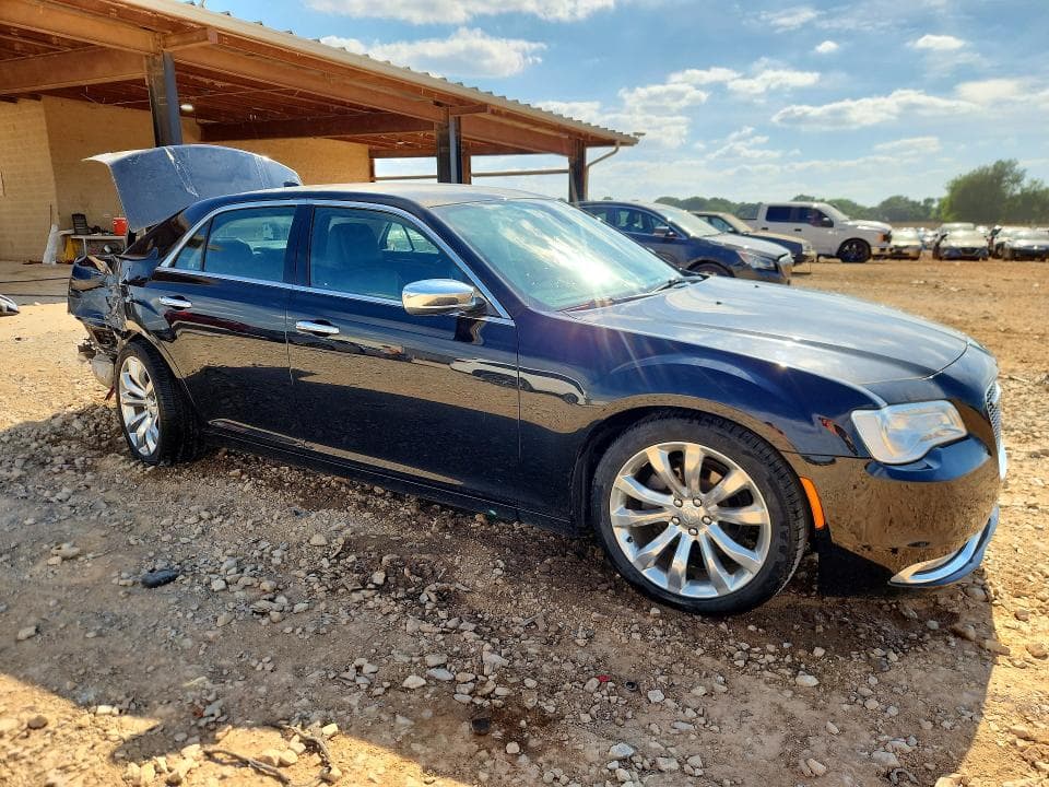 2018 CHRYSLER 300 LIMITED 4