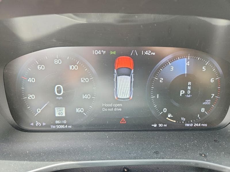 2021 VOLVO XC40 T5 MOMENTUM 9
