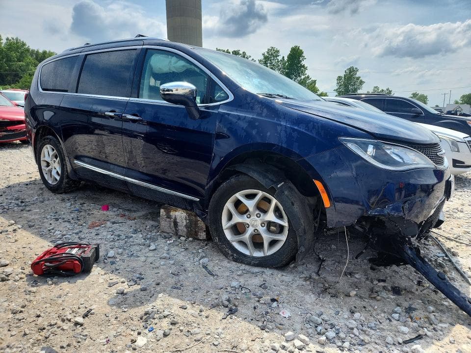 2020 CHRYSLER PACIFICA LIMITED 4