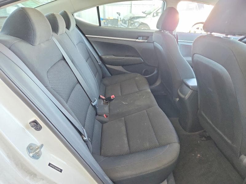 2019 HYUNDAI ELANTRA SE 10