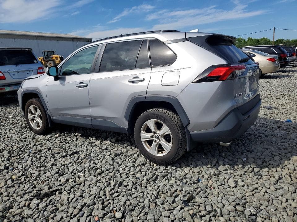 2021 TOYOTA RAV4 XLE 2