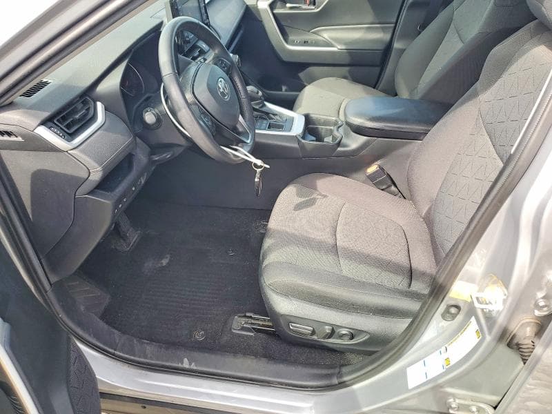 2021 TOYOTA RAV4 XLE 7