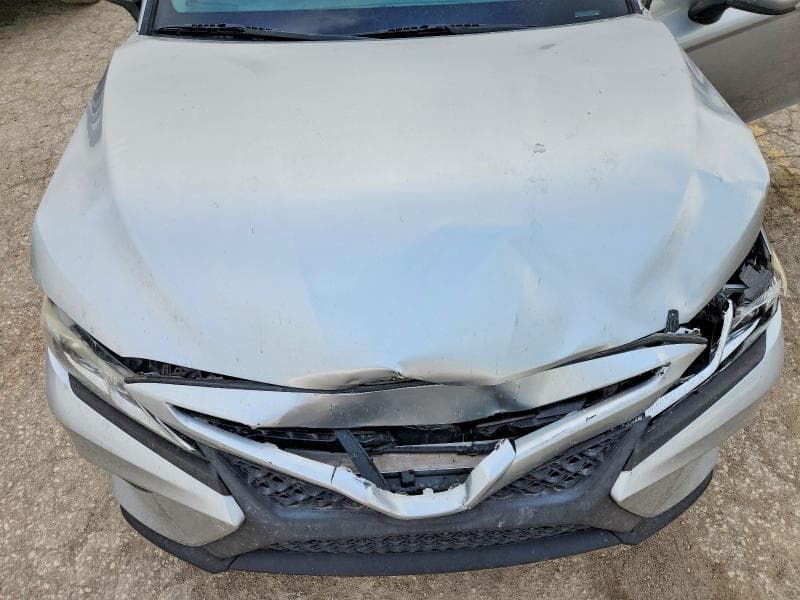 2019 TOYOTA CAMRY SE 11
