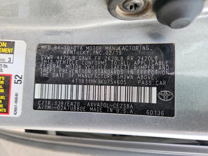 2019 TOYOTA CAMRY SE 12