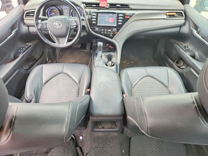 2019 TOYOTA CAMRY SE 8