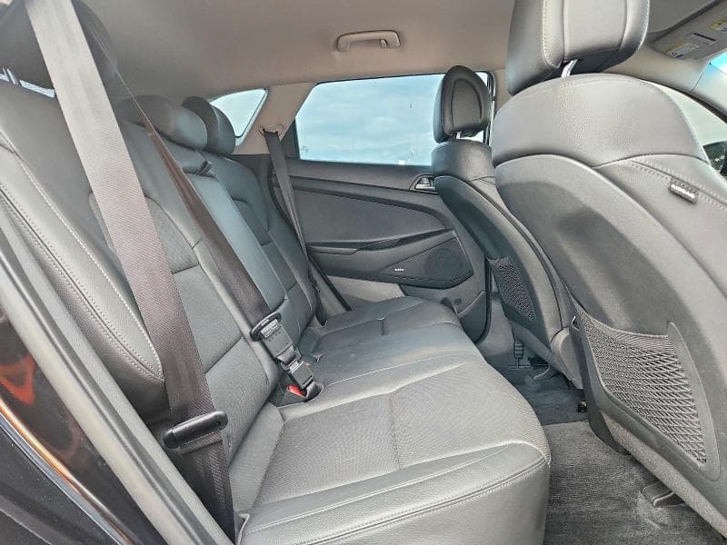 2017 HYUNDAI TUCSON LIMITED 11