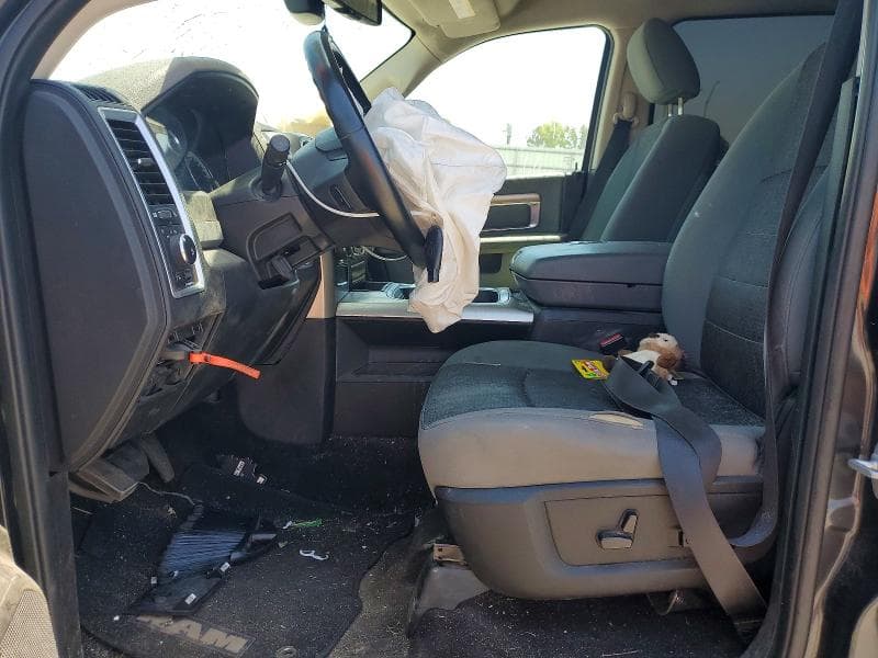 2017 RAM 1500 SLT SLT 8