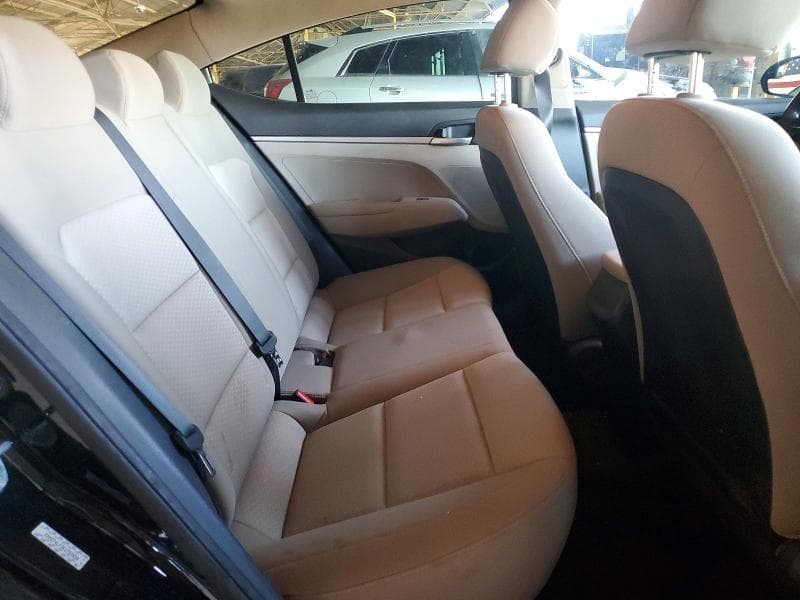 2019 HYUNDAI ELANTRA SE 10