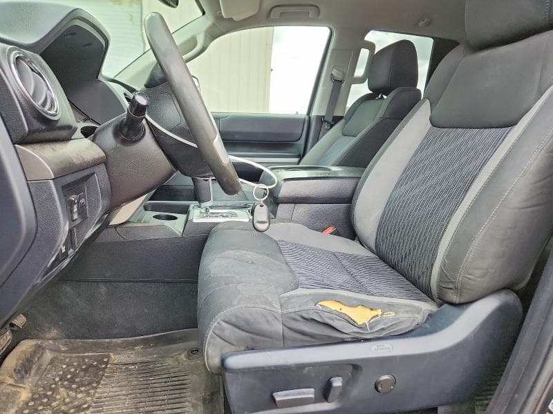 2017 TOYOTA TUNDRA SR5 SR5 7