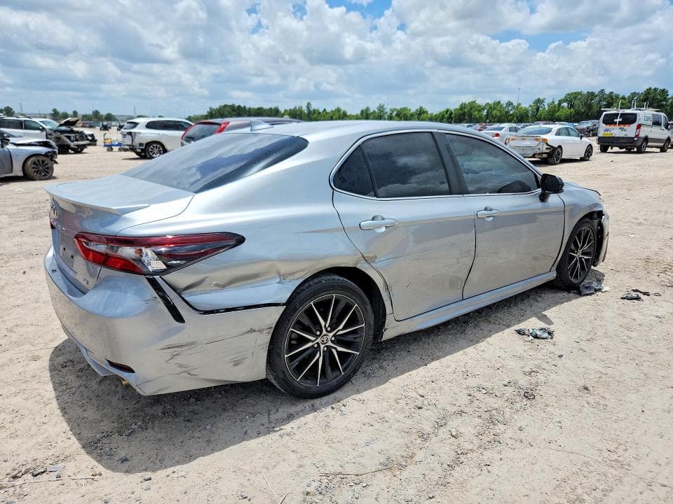 2021 TOYOTA CAMRY SE 3