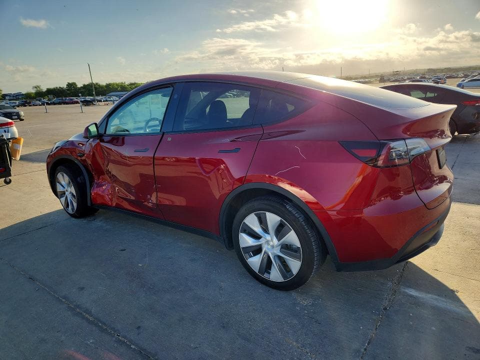 2024 TESLA MODEL Y 2
