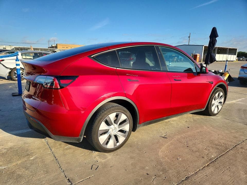 2024 TESLA MODEL Y 3