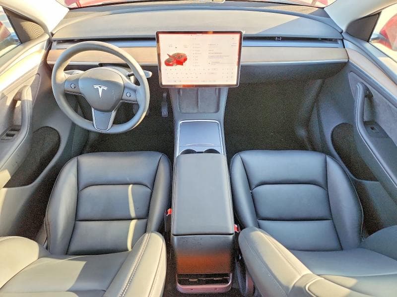 2024 TESLA MODEL Y 8