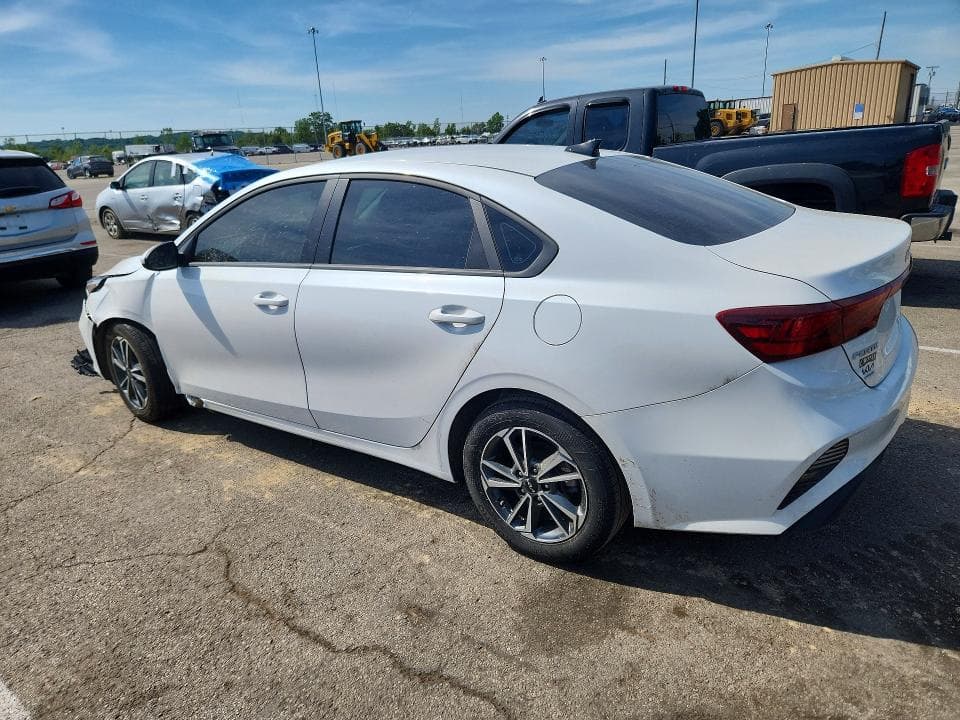 2024 KIA FORTE LXS 2