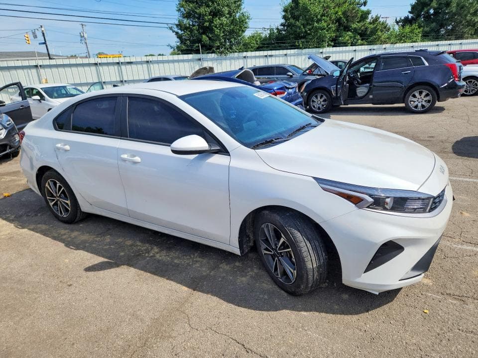 2024 KIA FORTE LXS 4