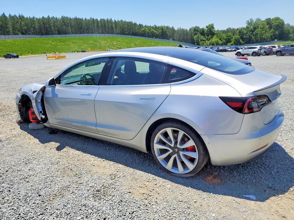 2018 TESLA MODEL 3 2
