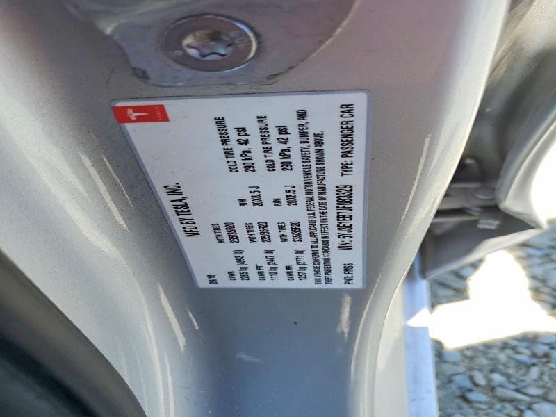 2018 TESLA MODEL 3 13