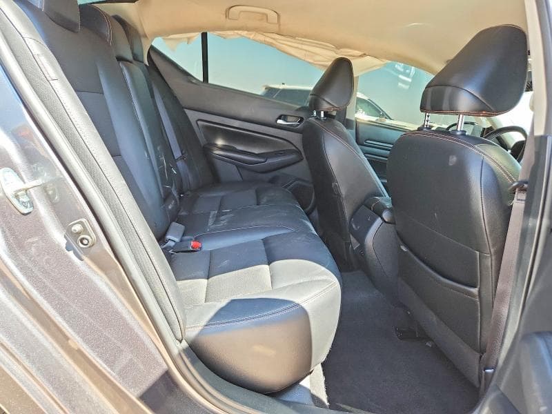 2022 NISSAN ALTIMA SR SR 10