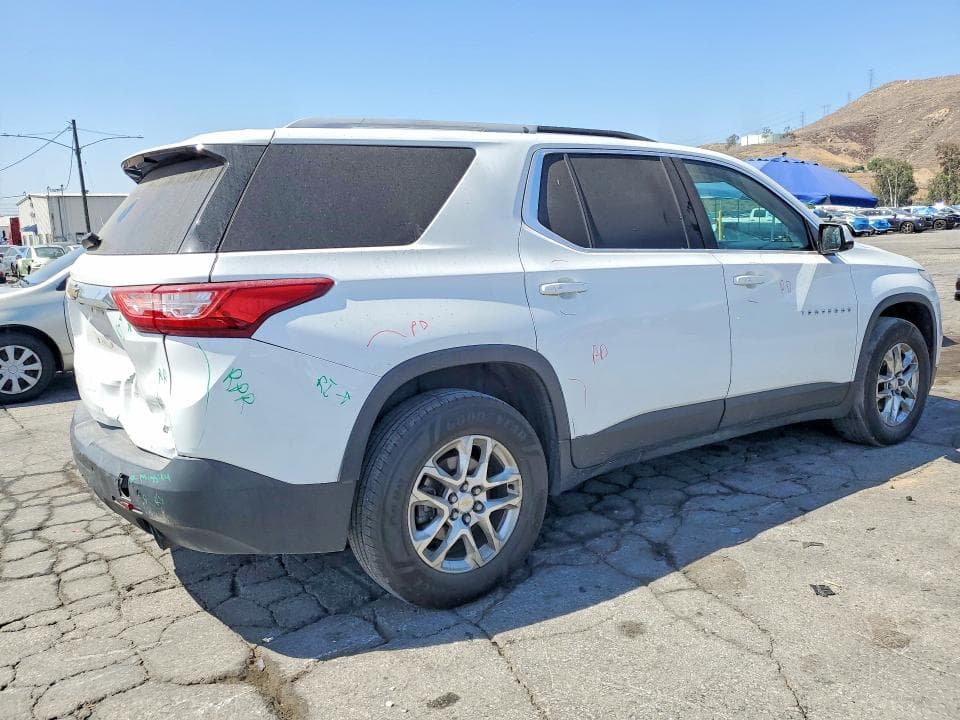 2018 CHEVROLET TRAVERSE LT 3